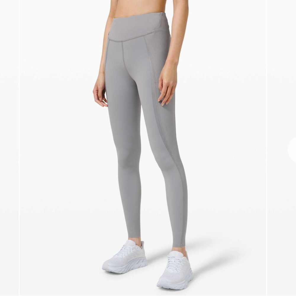 Lululemon Gloss Trim Run Super High-Rise Tight 28"
Rhino Grey